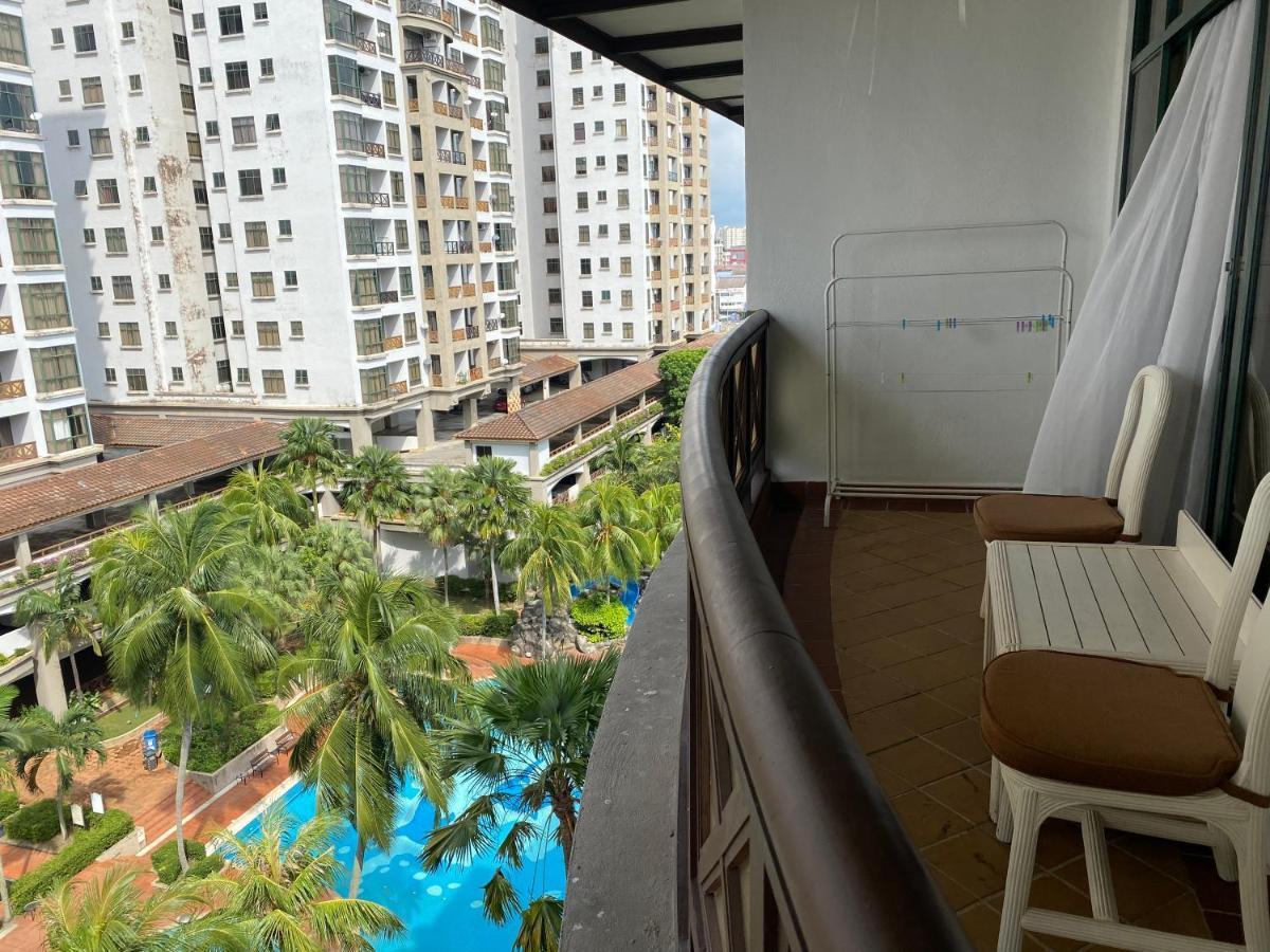 Lovely 1-Bedroom Condo With Facilities Malacca Exterior photo